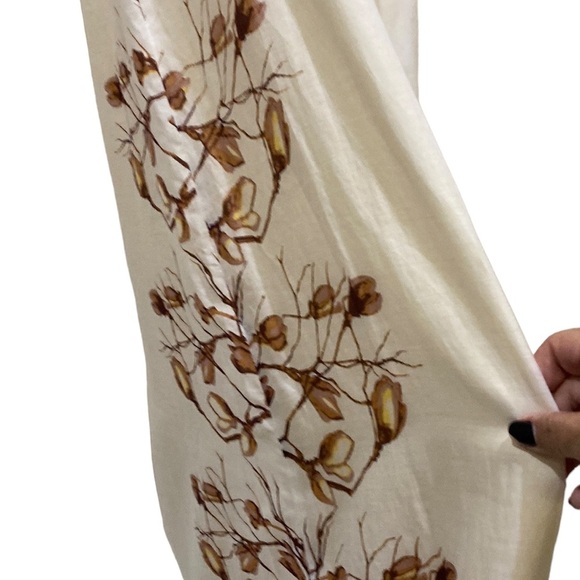 Elegant Strapless Cream Dress - Picture 12 of 15